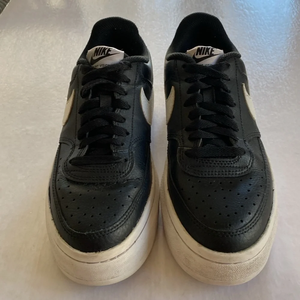 NIKE Court Vision Alta Women’s Black Leather Sneakers DM0113-002 Size 8.5